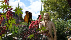 <p>Christian Reichart (1685–1775) geschnitzte Skulptur</p> <p>Christian Reichart (1685–1775) geschnitzte Skulptur</p>